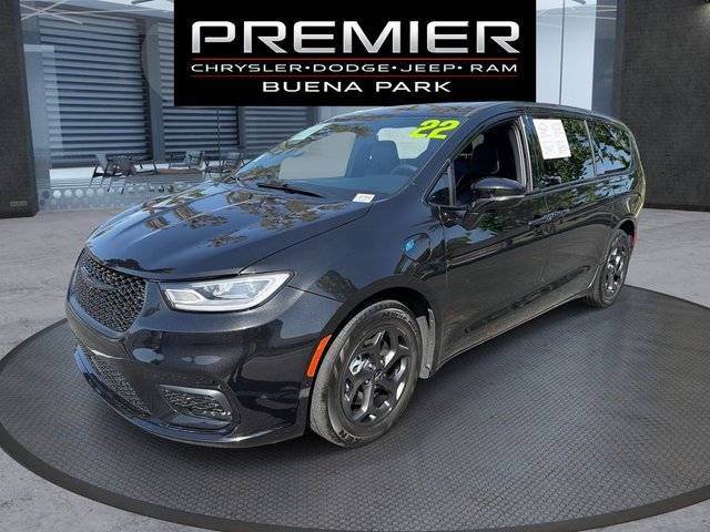 2022 Chrysler Pacifica Minivan Hybrid Limited FWD photo