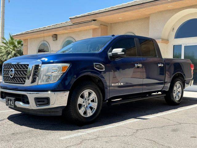 2017 Nissan Titan SV RWD photo