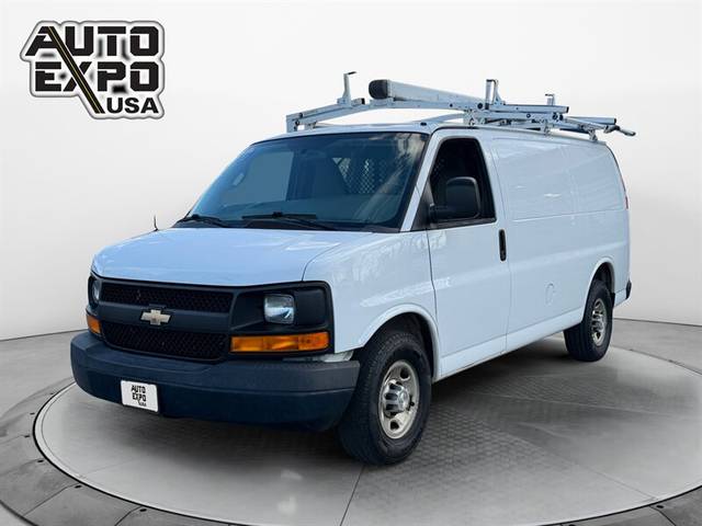2017 Chevrolet Express Cargo  RWD photo