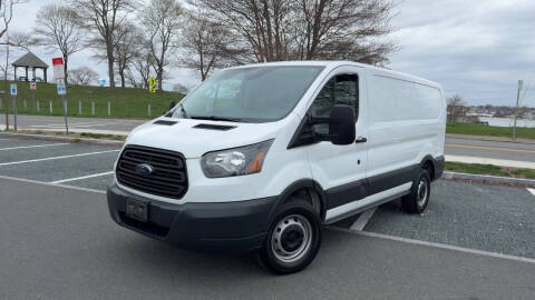 2018 Ford Transit Van  RWD photo