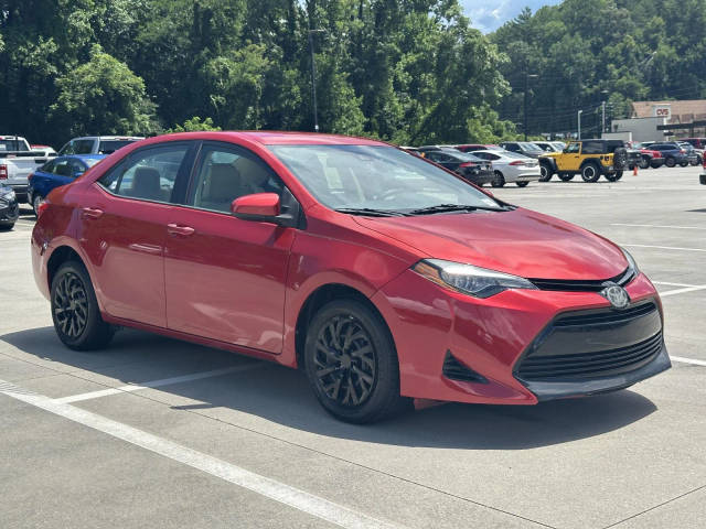 2018 Toyota Corolla LE FWD photo
