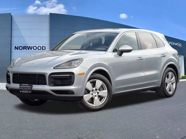 2022 Porsche Cayenne  AWD photo