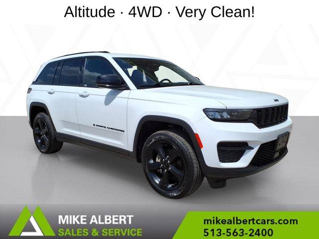 2023 Jeep Grand Cherokee Altitude 4WD photo