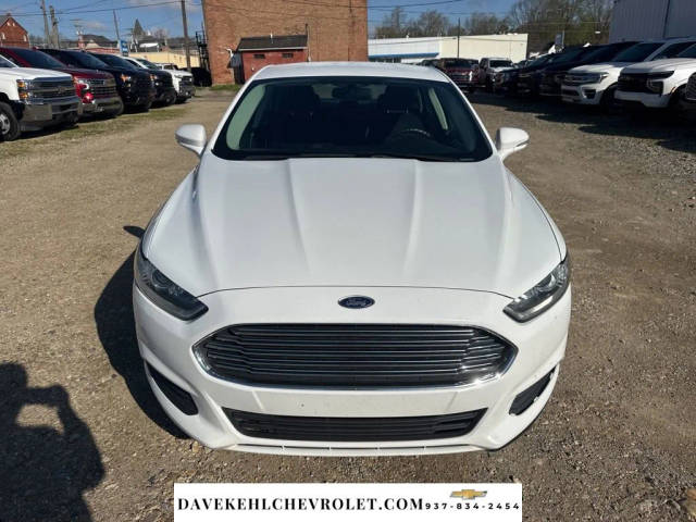 2016 Ford Fusion SE FWD photo