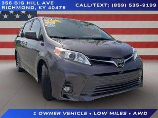 2020 Toyota Sienna XLE AWD photo