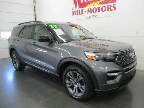 2023 Ford Explorer XLT 4WD photo
