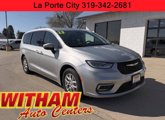 2023 Chrysler Pacifica Minivan Touring L FWD photo