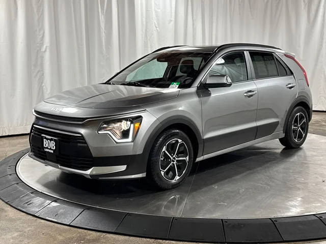 2023 Kia Niro EX FWD photo