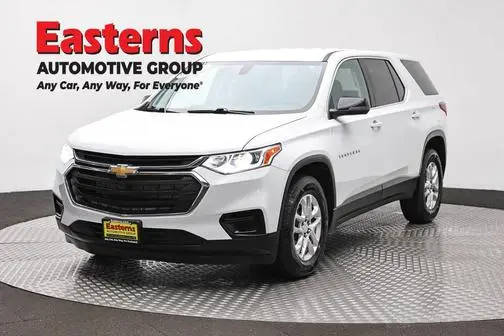 2021 Chevrolet Traverse LS AWD photo