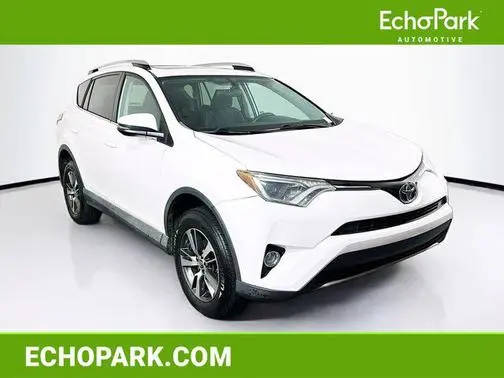 2016 Toyota RAV4 XLE FWD photo