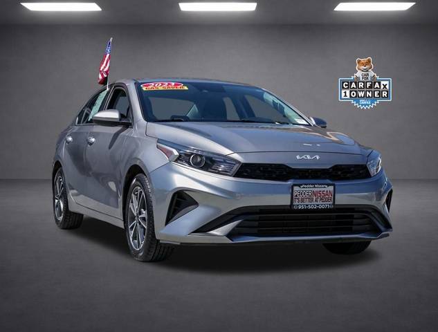 2023 Kia Forte LXS FWD photo