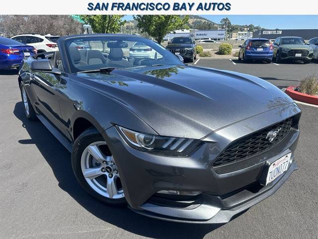 2017 Ford Mustang V6 RWD photo