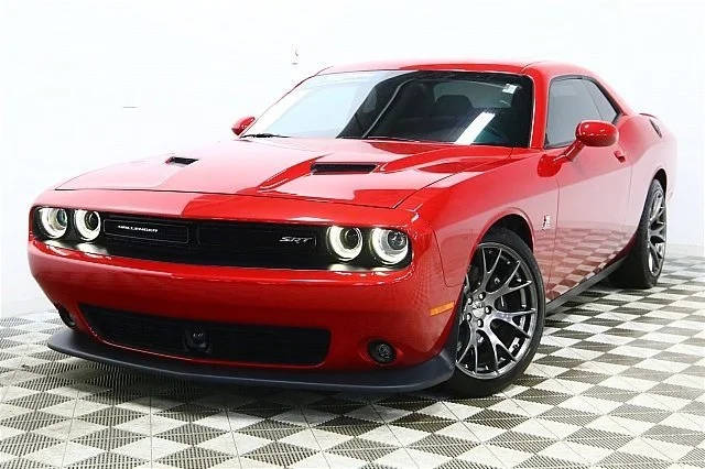 2015 Dodge Challenger R/T Scat Pack RWD photo