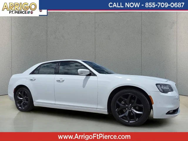 2023 Chrysler 300 300S RWD photo
