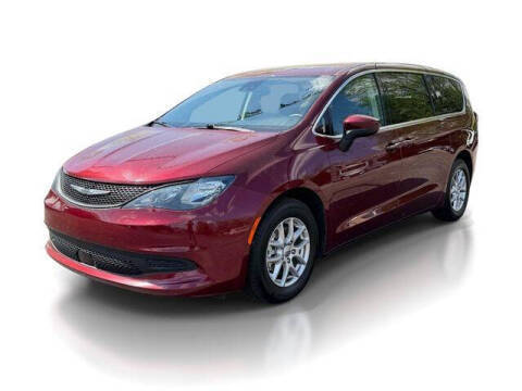 2023 Chrysler Voyager LX FWD photo