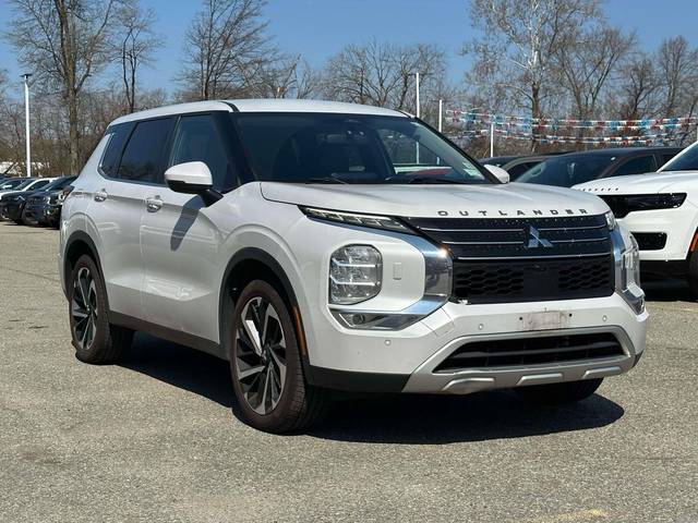 2022 Mitsubishi Outlander SE 4WD photo