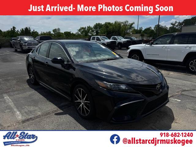 2021 Toyota Camry SE FWD photo