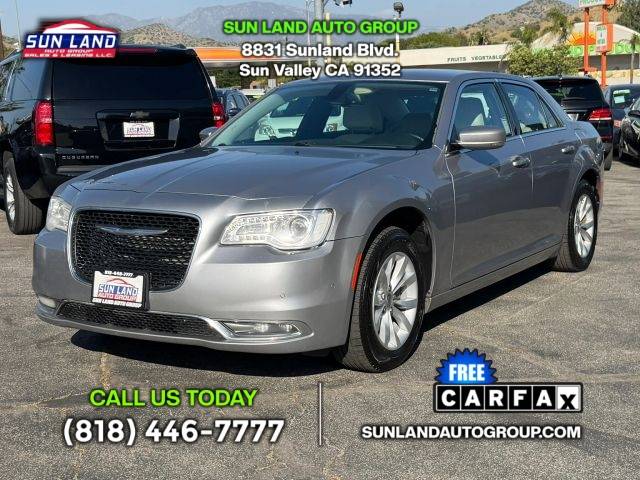 2015 Chrysler 300 Limited RWD photo