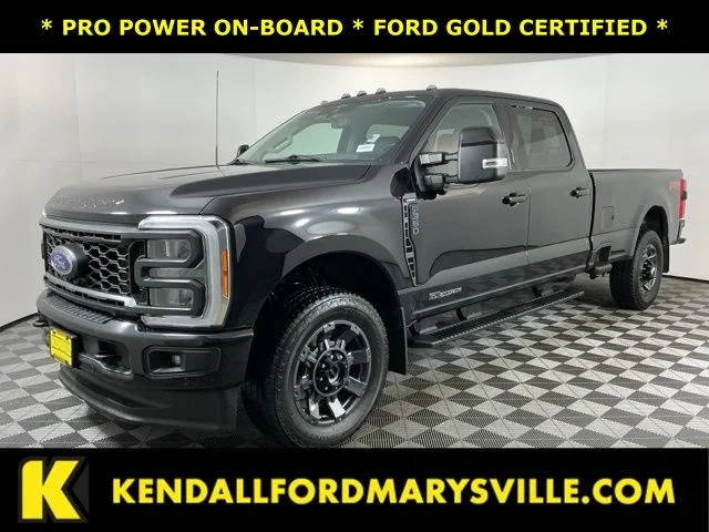 2023 Ford  LARIAT 4WD photo