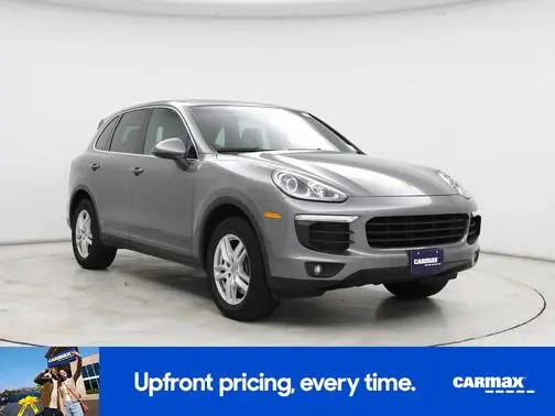 2016 Porsche Cayenne  AWD photo