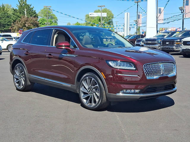 2022 Lincoln Nautilus Reserve AWD photo