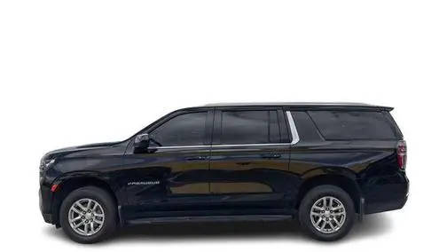 2022 Chevrolet Suburban LT RWD photo