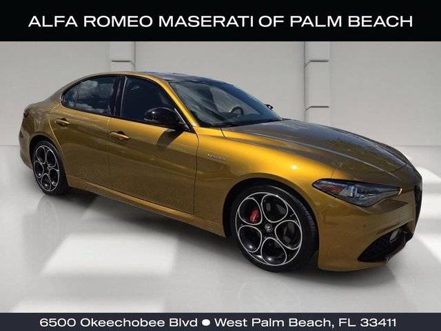 2022 Alfa Romeo Giulia Veloce RWD photo