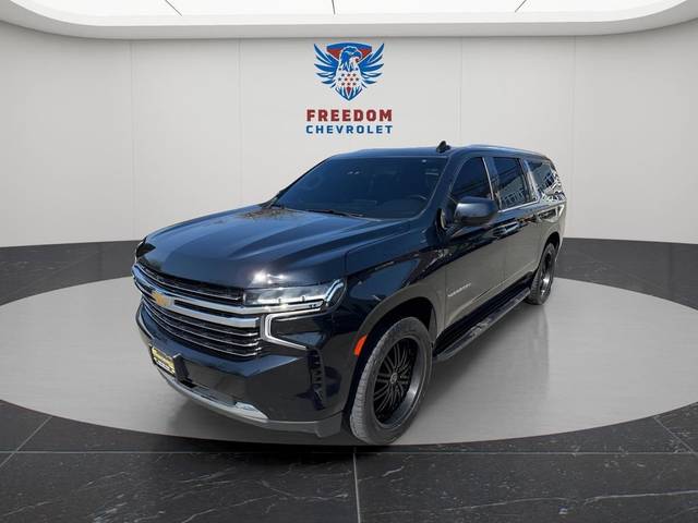 2023 Chevrolet Suburban LT 4WD photo