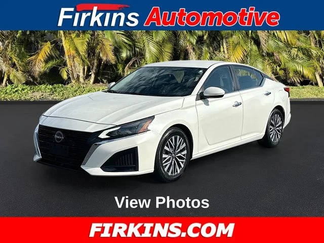 2023 Nissan Altima 2.5 SV FWD photo