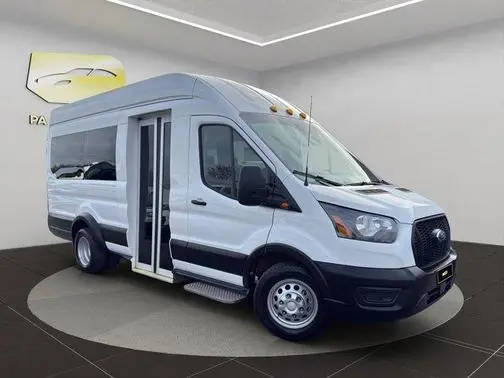 2022 Ford Transit Passenger Wagon XL AWD photo