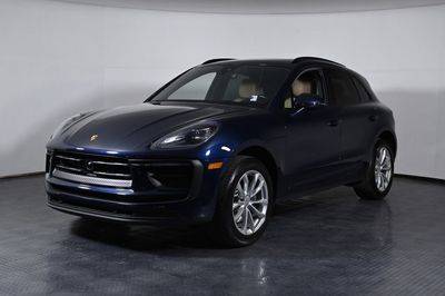 2023 Porsche Macan AWD photo