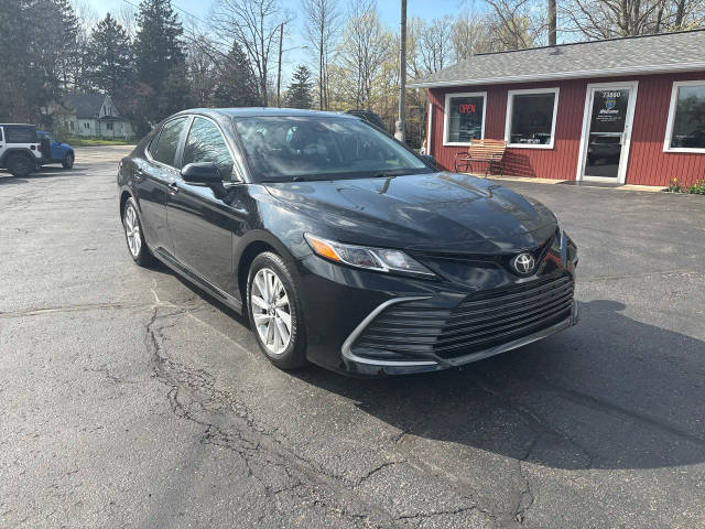 2023 Toyota Camry LE FWD photo