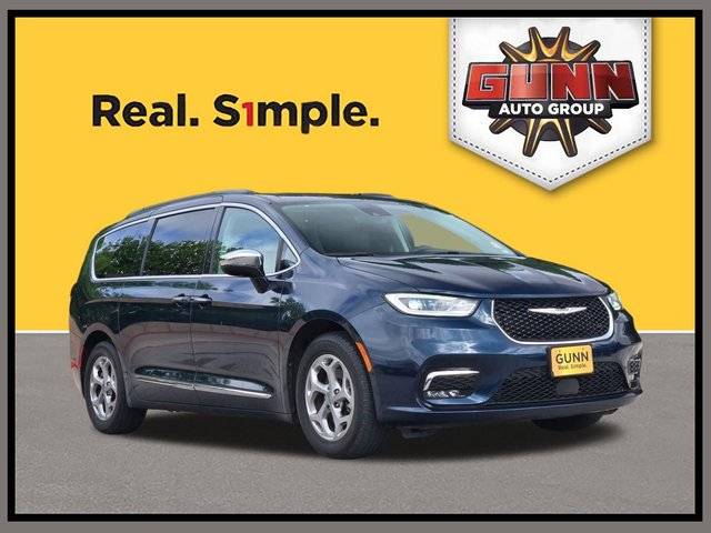 2023 Chrysler Pacifica Minivan Limited FWD photo