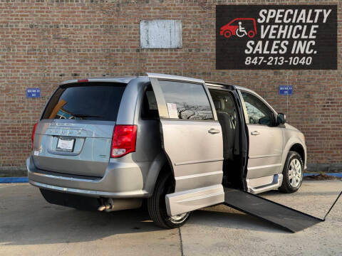 2016 Dodge Grand Caravan SE Plus FWD photo