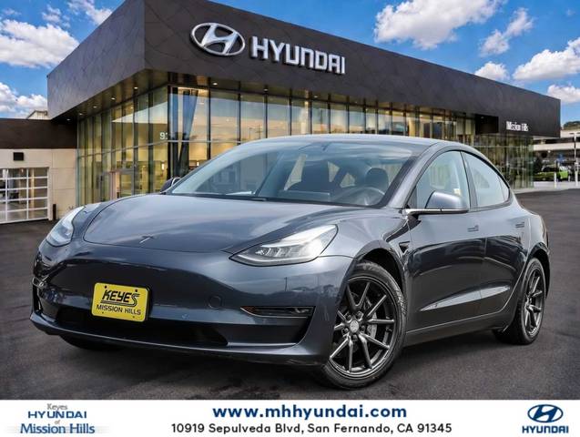 2020 Tesla Model 3 Long Range AWD photo