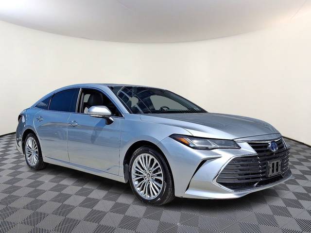 2022 Toyota Avalon Hybrid Limited FWD photo