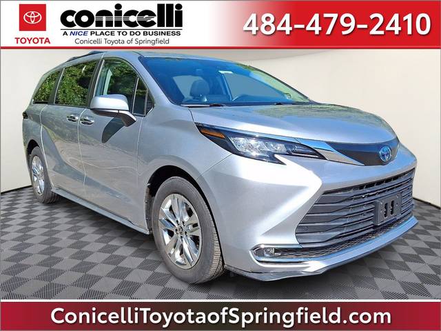 2023 Toyota Sienna XLE FWD photo