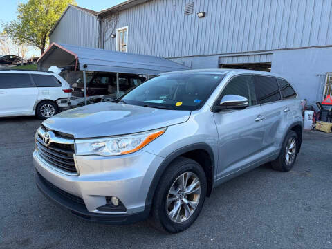 2016 Toyota Highlander LE Plus AWD photo