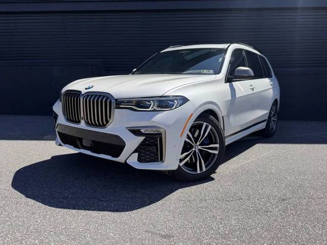 2022 BMW X7 M50i AWD photo
