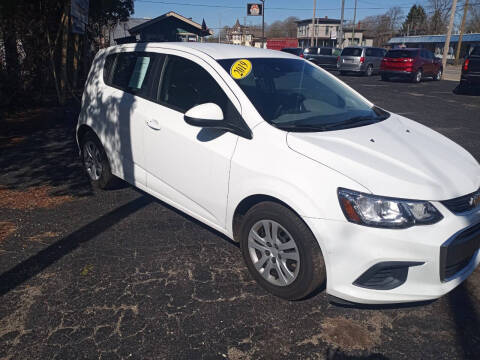 2019 Chevrolet Sonic LT FWD photo