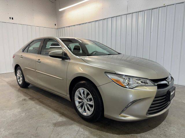2016 Toyota Camry LE FWD photo