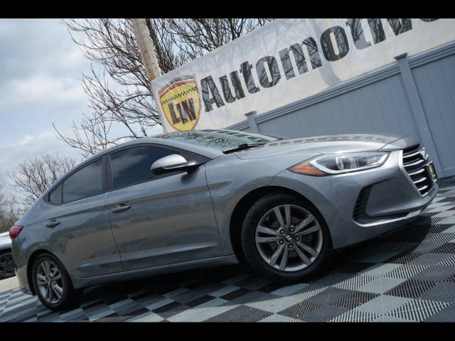 2018 Hyundai Elantra SEL FWD photo