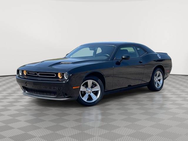 2022 Dodge Challenger SXT RWD photo