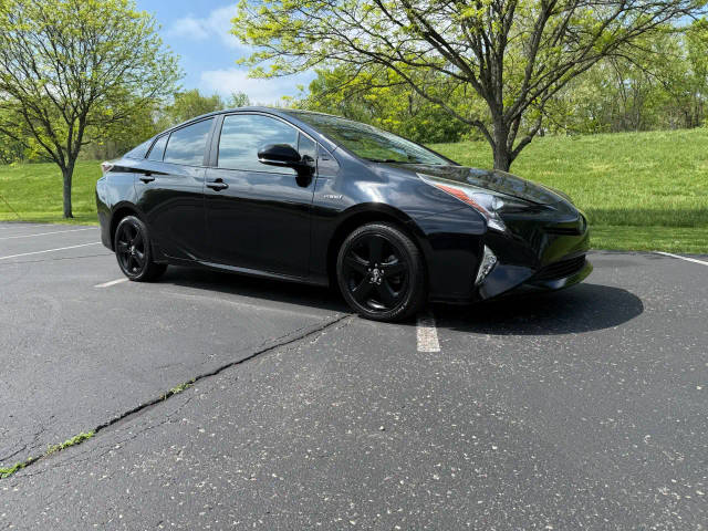 2017 Toyota Prius Four Touring FWD photo