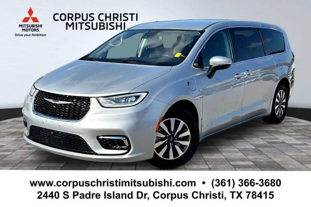 2023 Chrysler Pacifica Minivan Hybrid Touring L FWD photo