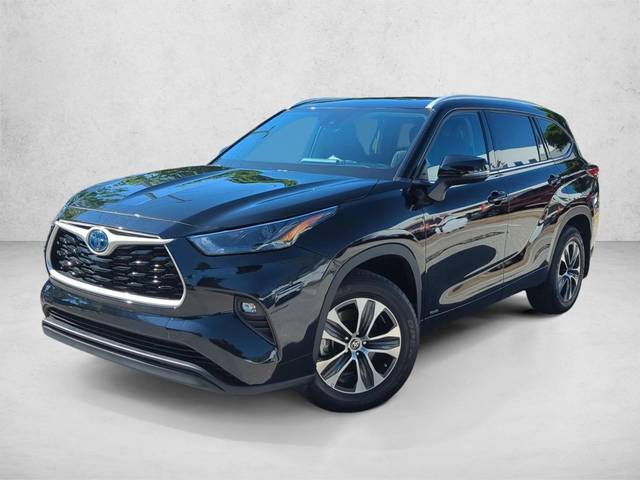 2022 Toyota Highlander Hybrid XLE AWD photo