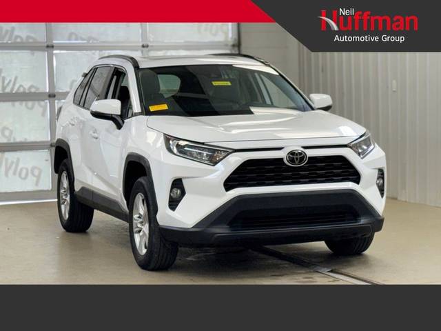 2020 Toyota RAV4 XLE AWD photo