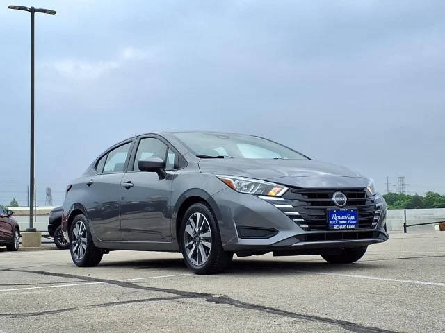 2023 Nissan Versa SV FWD photo