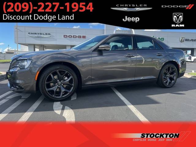 2023 Chrysler 300 300S RWD photo
