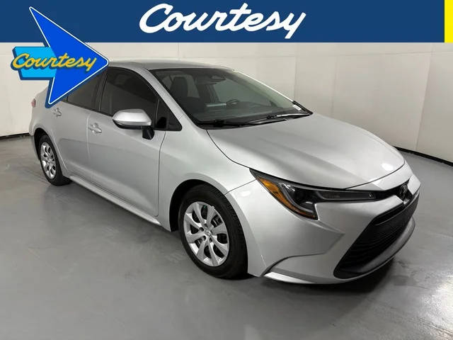 2023 Toyota Corolla LE FWD photo